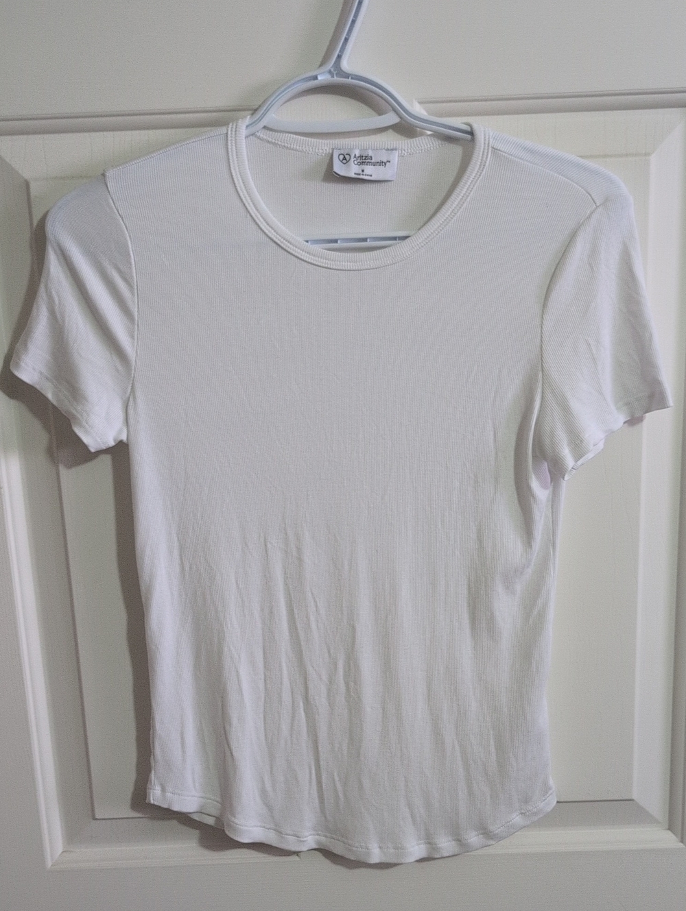 Aritzia White Short Sleeve Crewneck Tee